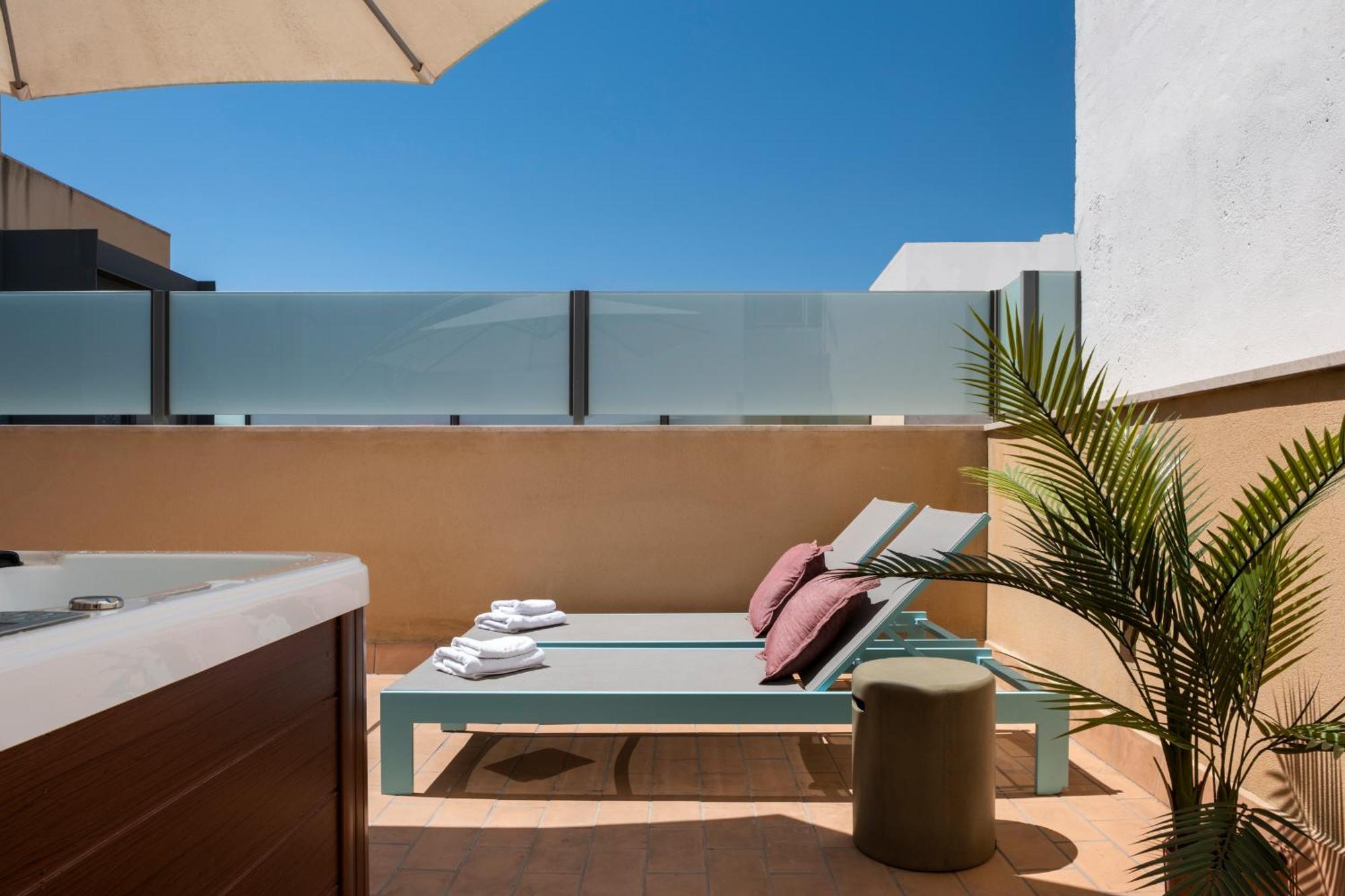 Suites Maestranza - Herreria By Magno Apartments Σεβίλλη Εξωτερικό φωτογραφία