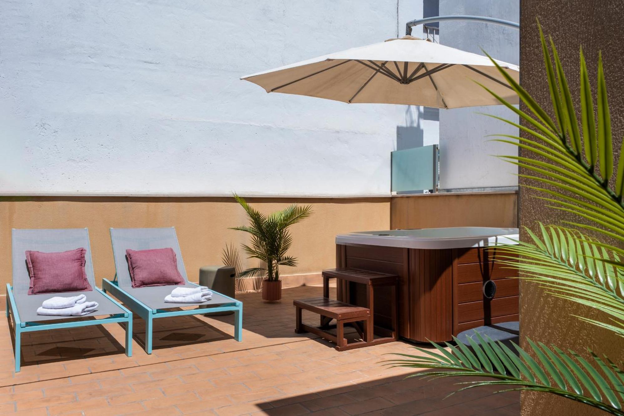 Suites Maestranza - Herreria By Magno Apartments Σεβίλλη Εξωτερικό φωτογραφία